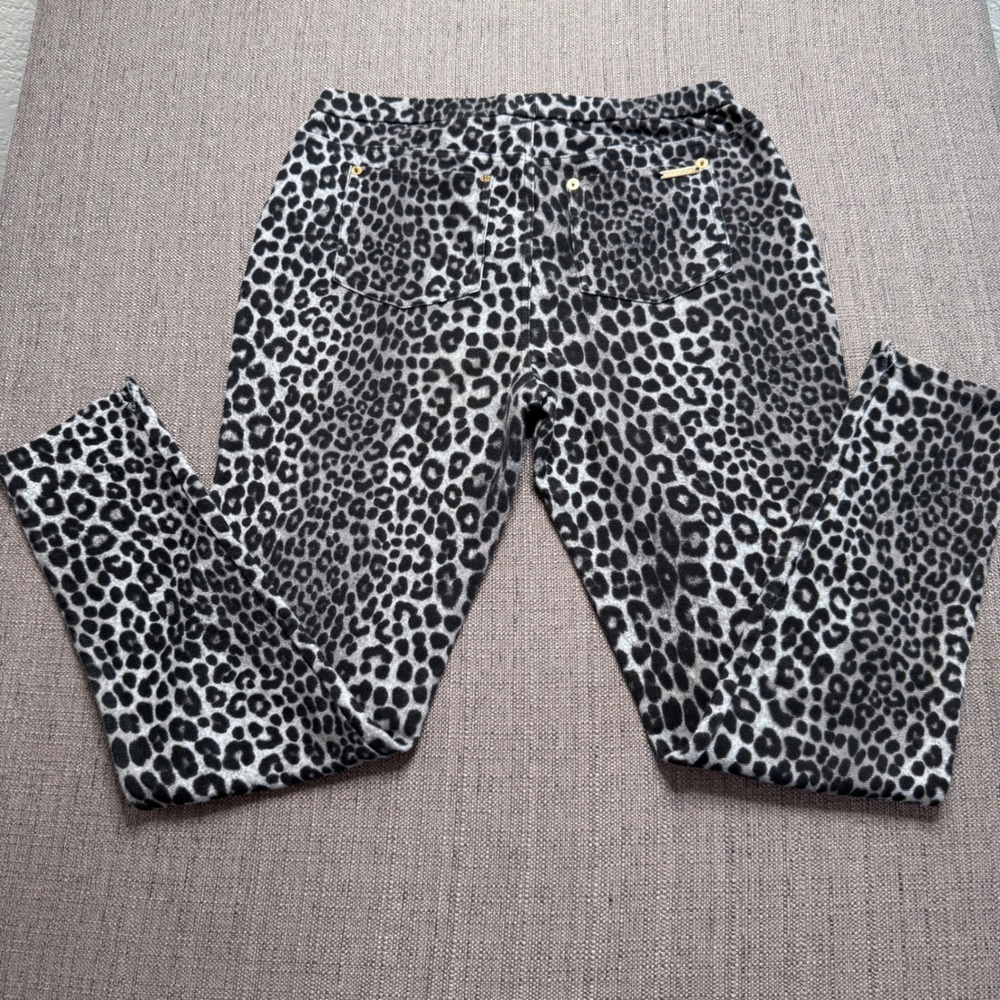 Michael Kors Womens Gray Black Leopard Print Skinny Pants Size M Gold Hardware - Picture 7 of 10